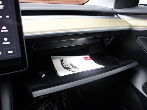 Used 2023 Tesla Model 3 Standard Range image 12