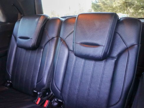 Used 2017 Mercedes-Benz GLS 450 4MATIC image 19