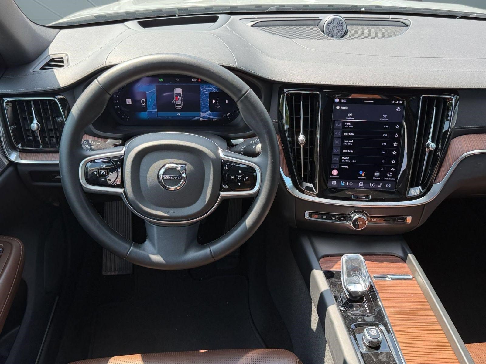 Certified 2025 Volvo V60 B5 Cross Country Ultra AWD/4WD image 29