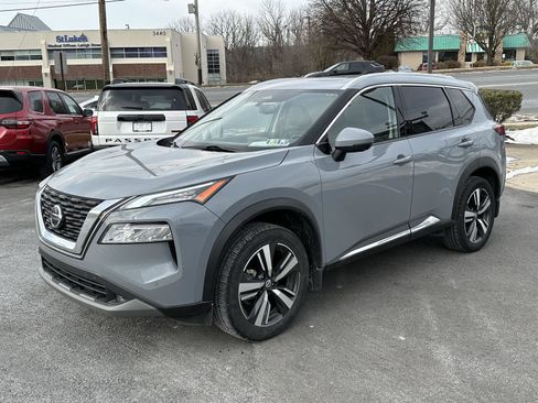 Used 2021 Nissan Rogue SL w/ Premium Package image 4