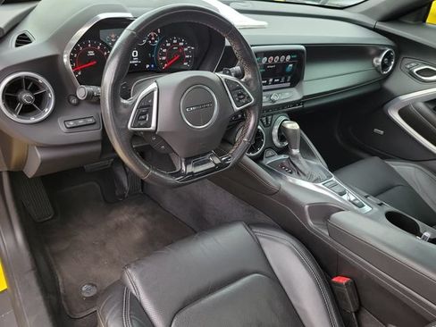 Used 2016 Chevrolet Camaro LT RWD image 6