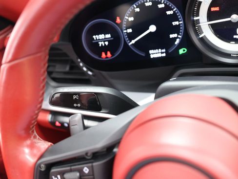 Used 2022 Porsche 911 Carrera image 31