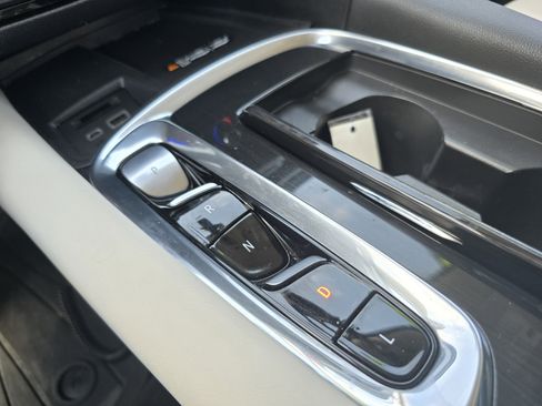 Used 2023 Buick Enclave Essence w/ Experience Buick Package image 26