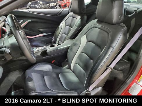 Used 2016 Chevrolet Camaro LT RWD image 6