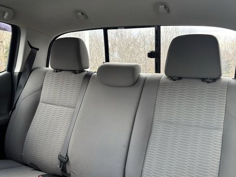 Used 2017 Toyota Tacoma SR5 image 6