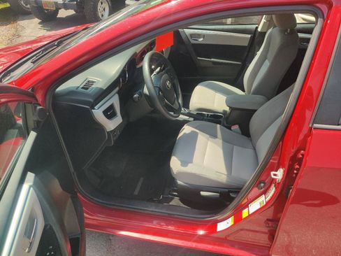 Used 2015 Toyota Corolla LE FWD image 12