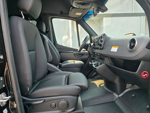 New 2026 Mercedes-Benz Sprinter 2500 image 24