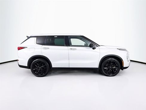 Used 2023 Mitsubishi Outlander SEL Black Edition AWD/4WD image 8