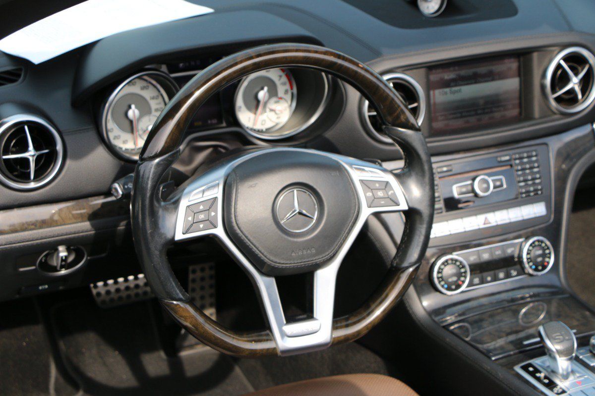 Used 2014 Mercedes-Benz SL 550 image 20