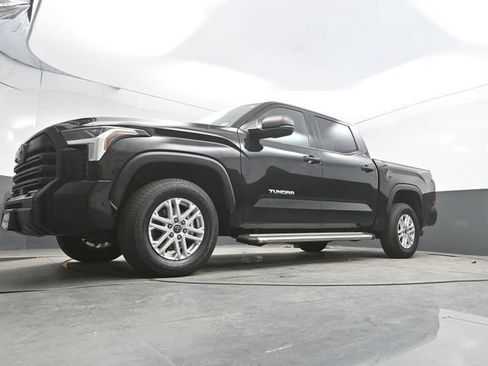 Used 2022 Toyota Tundra SR5 AWD/4WD image 39