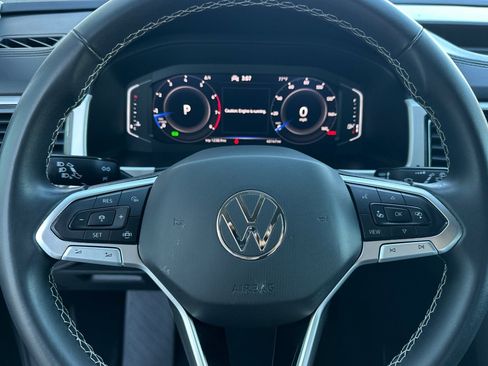 Used 2023 Volkswagen Atlas SE image 24