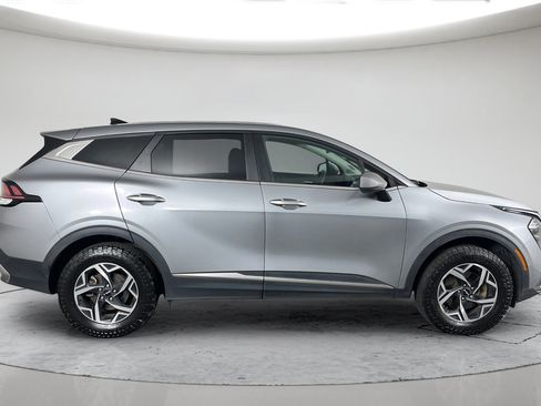 Used 2023 Kia Sportage LX AWD/4WD image 6