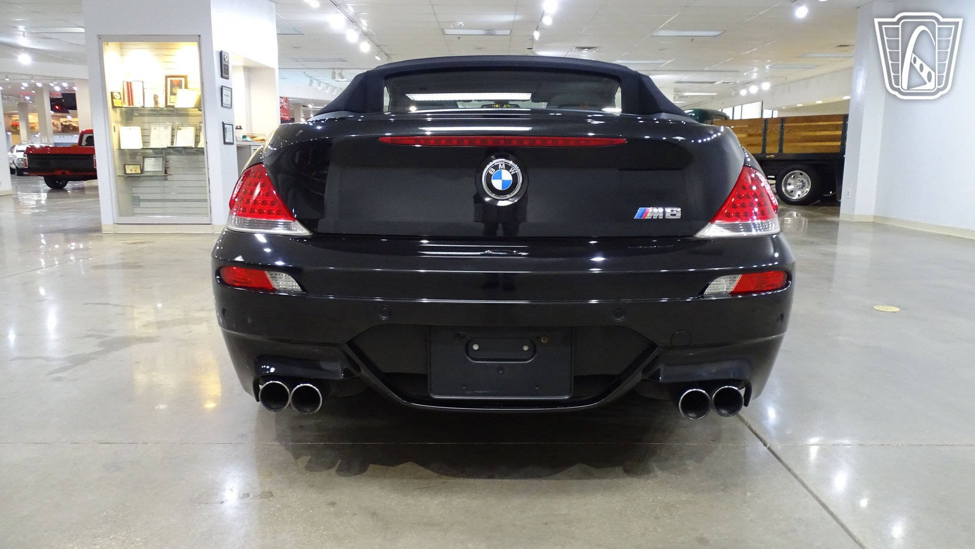 Used 2007 BMW M6 Convertible RWD image 12