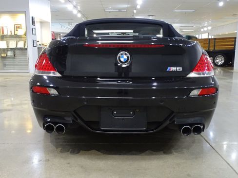 Used 2007 BMW M6 Convertible RWD image 12