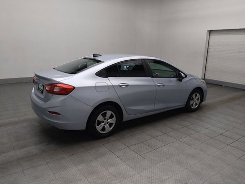 Used 2018 Chevrolet Cruze LS image 10