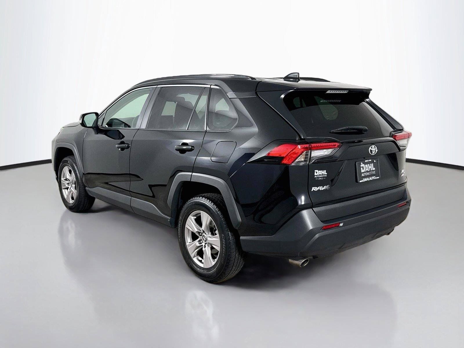 Used 2025 Toyota RAV4 XLE AWD/4WD image 10
