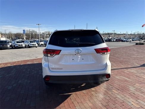 Used 2019 Toyota Highlander LE image 35