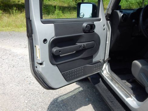 Used 2007 Jeep Wrangler X AWD/4WD image 11