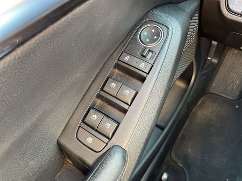 Used 2023 Kia Seltos EX image 24