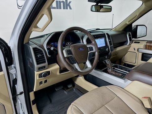Used 2018 Ford F150 Lariat w/ Equipment Group 502A Luxury AWD/4WD image 10