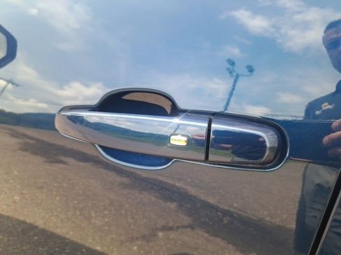 Used 2022 Chevrolet Blazer LT image 13