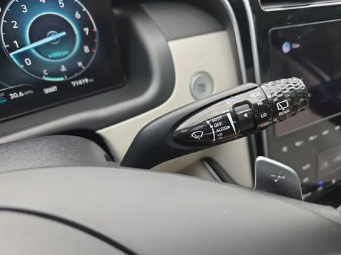 Used 2022 Hyundai Tucson Limited FWD image 21