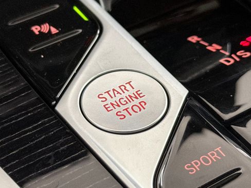 New 2026 BMW X6 xDrive40i w/ Climate Comfort Package image 30