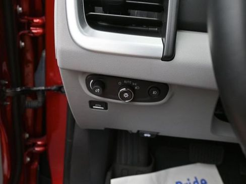 Used 2023 GMC Terrain SLT w/ LPO, Floor Liner Package FWD image 29