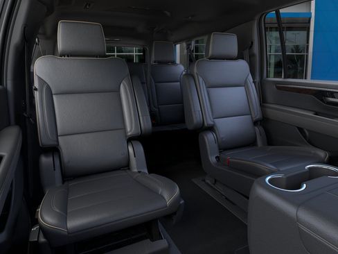 New 2025 Chevrolet Suburban Premier AWD/4WD image 19