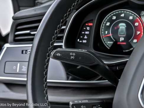 Used 2021 Audi Q8 Prestige image 35
