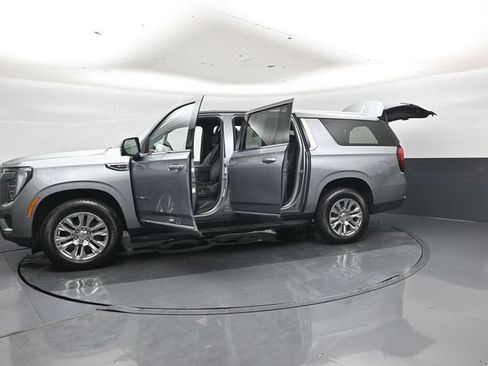 Used 2025 GMC Yukon XL Denali AWD/4WD image 53