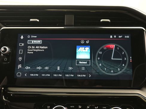 Used 2025 GMC Sierra 2500 AT4X image 29