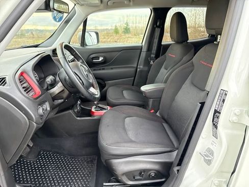 Used 2020 Jeep Renegade Trailhawk w/ Cold Weather Group image 19