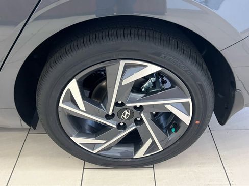 New 2026 Hyundai Elantra Limited image 14