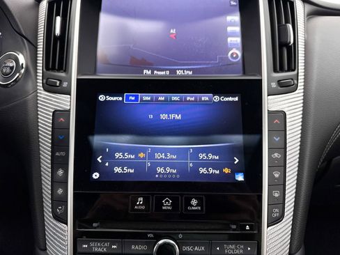 Used 2017 INFINITI Q60 Red Sport 400 image 6