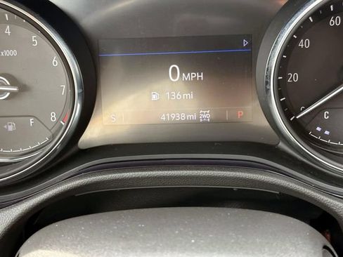 Used 2022 Buick Encore GX Select AWD/4WD image 21
