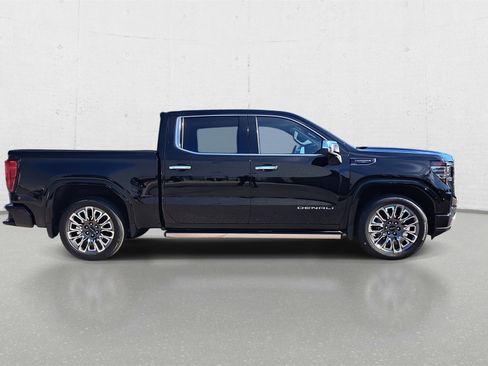 Used 2024 GMC Sierra 1500 Denali Ultimate image 4
