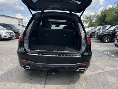 Used 2025 Mercedes-Benz GLS 450 4MATIC image 15