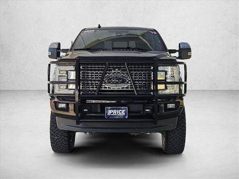 Used 2019 Ford F250 Platinum w/ Platinum Ultimate Package AWD/4WD image 2