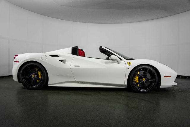 Used 2018 Ferrari 488 Spider RWD image 9