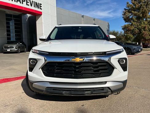 Used 2025 Chevrolet TrailBlazer LT image 4