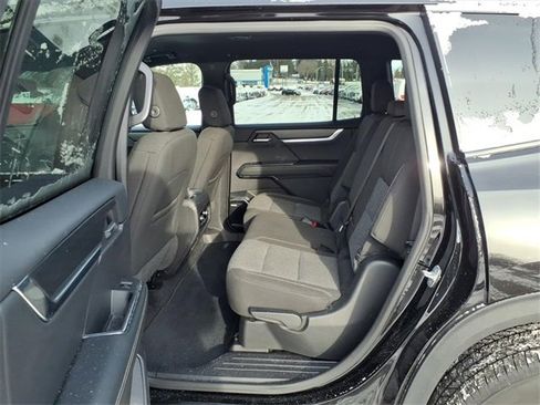 Used 2025 GMC Acadia Elevation image 11