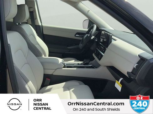 New 2026 Nissan Pathfinder SL FWD image 11