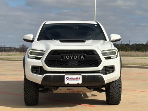 Used 2020 Toyota Tacoma TRD Pro AWD/4WD image 2