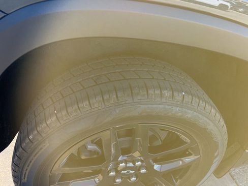 Used 2021 Chevrolet Traverse LT image 8