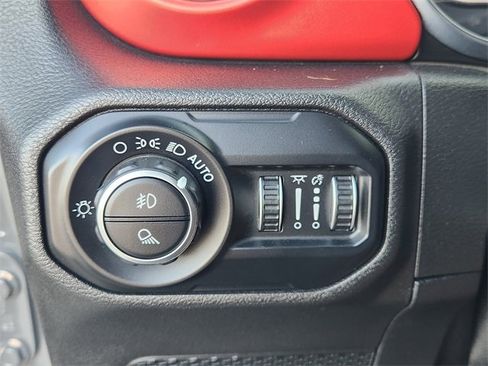 Used 2020 Jeep Gladiator Rubicon AWD/4WD image 24
