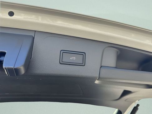 New 2026 Volkswagen Atlas SE image 26