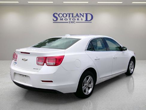 Used 2016 Chevrolet Malibu LT image 6