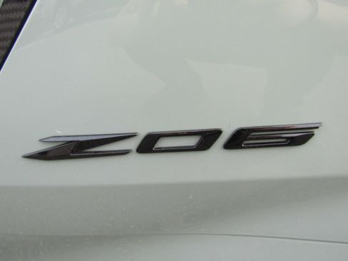 Used 2024 Chevrolet Corvette Z06 RWD image 8