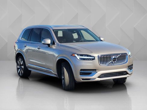 Used 2023 Volvo XC90 T8 Ultimate w/ Protection Package Premier image 8